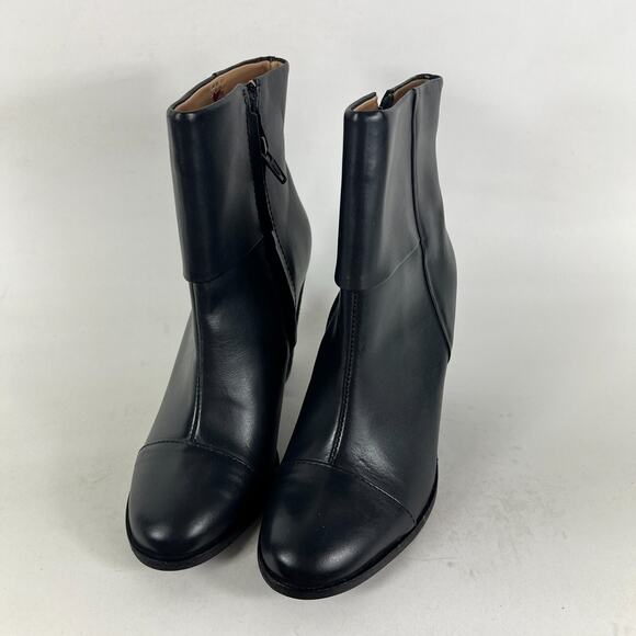 L.L. Bean Signature Ankle Boots Women's 6 Black Leather Side Zip 303152-OSCJ6 - Picture 4 of 10